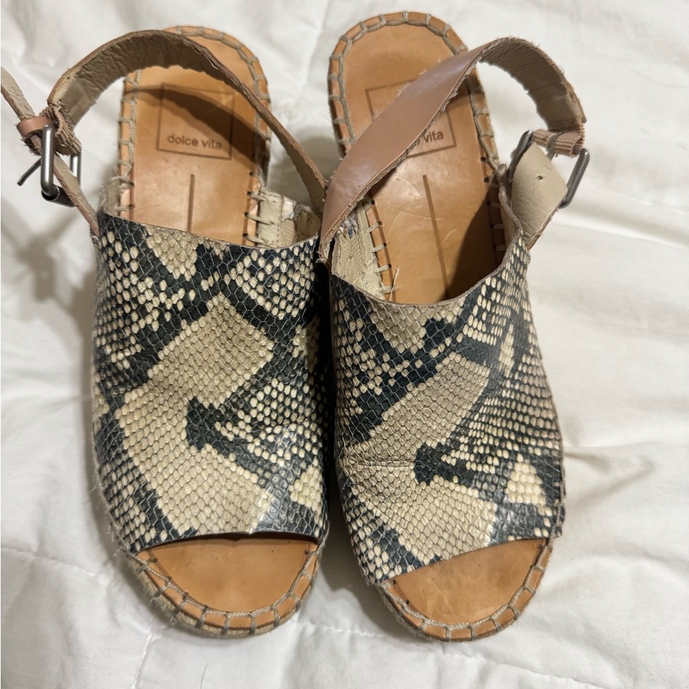 Dolce Vita Womens Shan Peep Toe Snake Print Platforms Size 7.5 - Picture 3 of 6